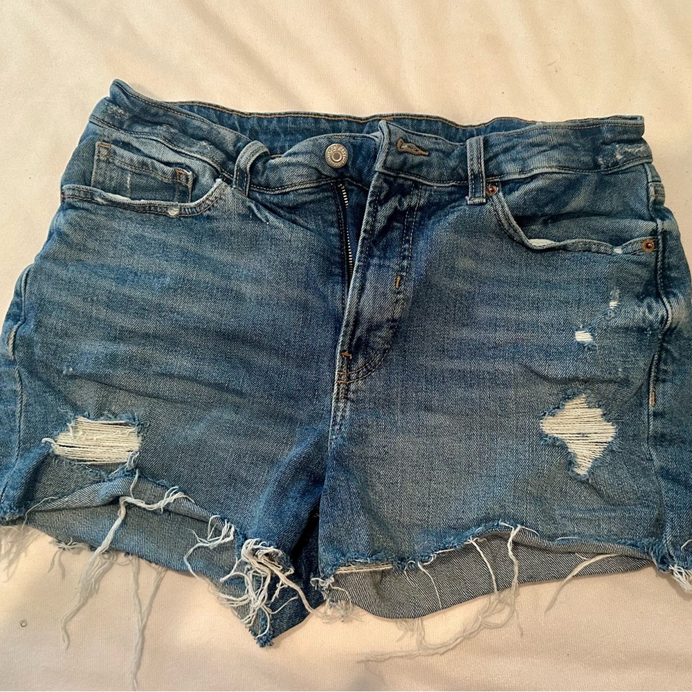 Old navy high waisted jeans.